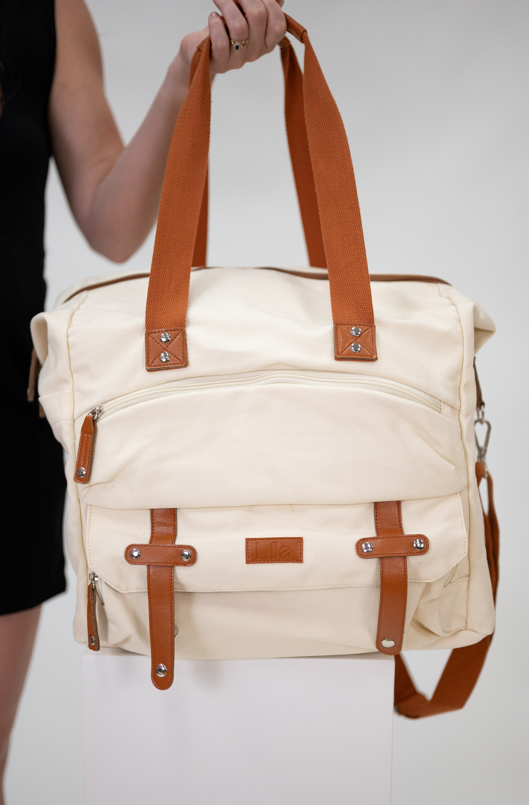 Lila Duffel Bag in Cream
